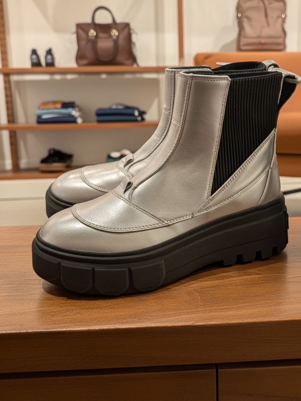 New Sorel Caribou X Silver Metallic Chelsea Platform Ankle Boots Waterproof 8.5